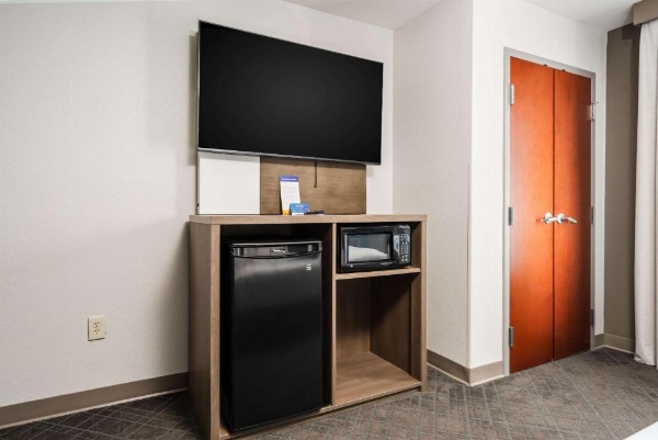 Comfort Suites Columbia Northeast - Fort Jackson image 28